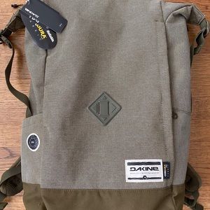 Dakine Infinity LT 22L Backpack